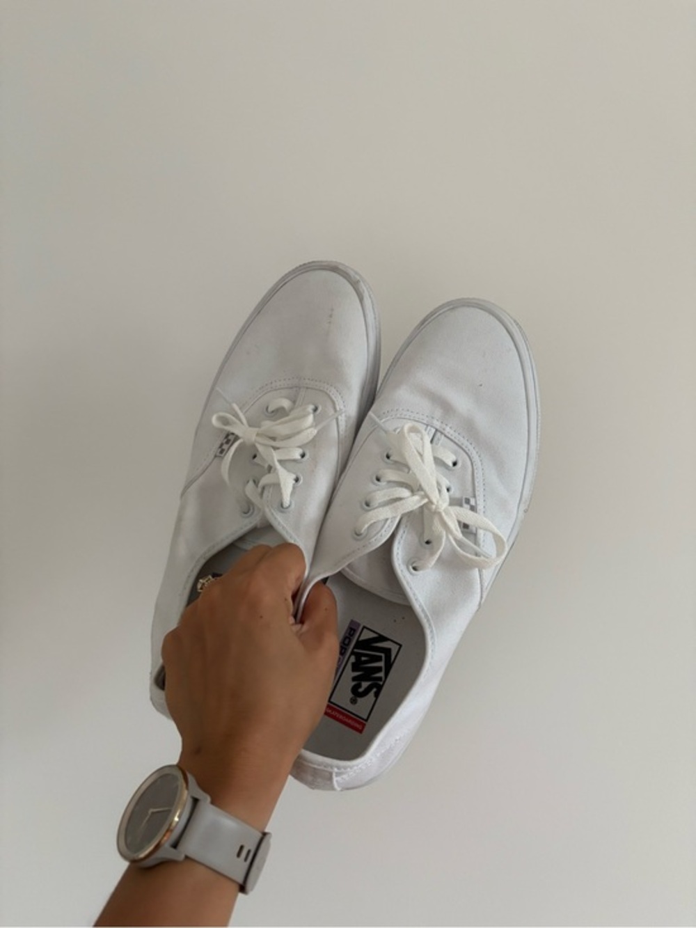 Men’s Vans White Low-Top Canvas Sneakers in White sz 12